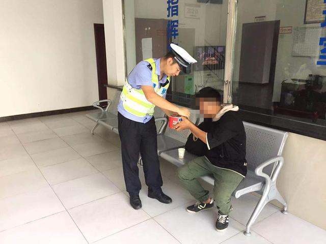 貴州小伙逃出傳銷組織步行90公里回家，低血糖暈倒獲救